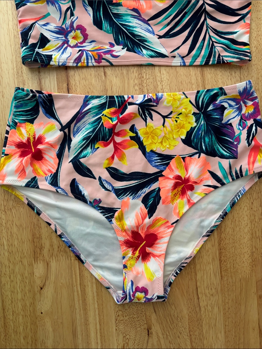 Old Navy high neck/high waist pink floral bikini - Picture 3 of 6
